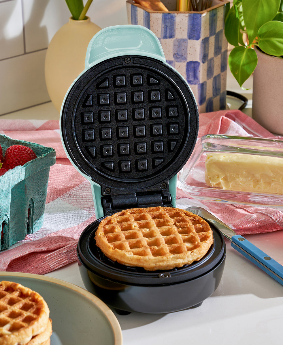 Mini Waffle Maker - Blue Santa – Bella Housewares