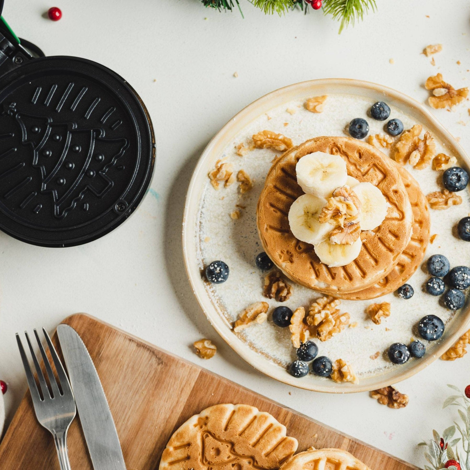 Mini Waffle Maker - White Christmas Truck – Bella Housewares